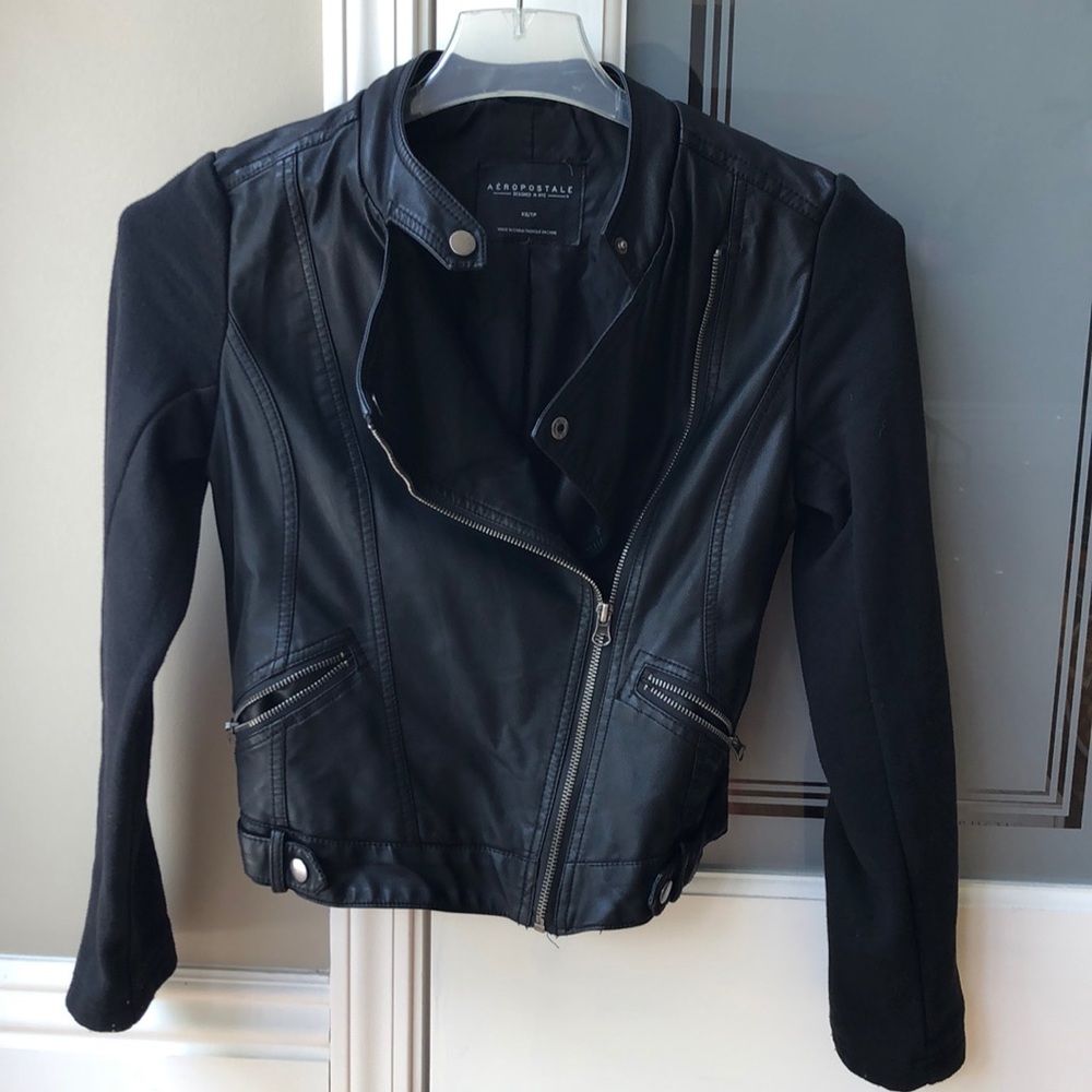 Leather jacket - Picture 2 of 7